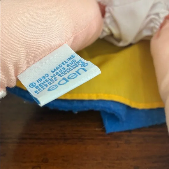 Madeline - 18” Doll & Ravensburger Puzzle - Picture 12 of 14